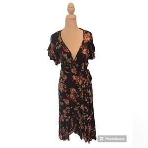 Chelsea & Violet Floral Wrap Dress with Ruffled Hem size XS